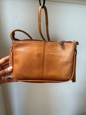 Le Donne Light Brown Leather Crossbody